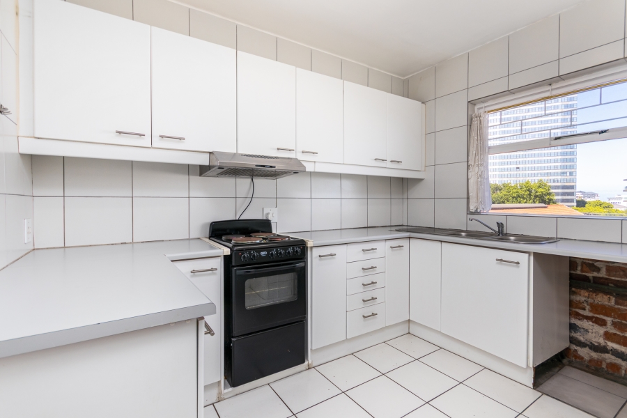 1 Bedroom Property for Sale in Green Point Western Cape